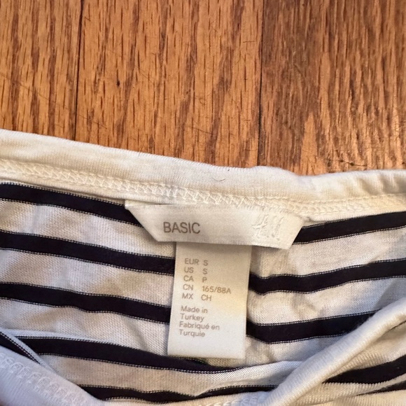 H&M Basics 3 Striped Tops - Picture 5 of 7